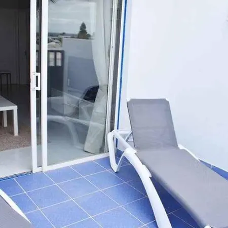 Blue Ocean Apartment *